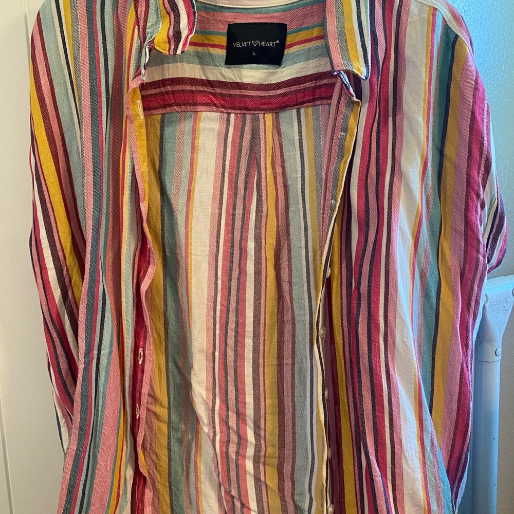 Velvet heart button up top